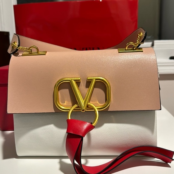 NWT Valentino Leather Shoulder Bag with Red Detail and Gold Hardware - Picture 2 of 12